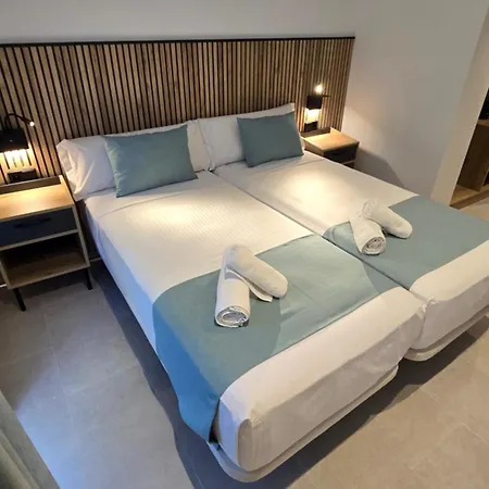 Hostal Rambla 24 By Holihome-3